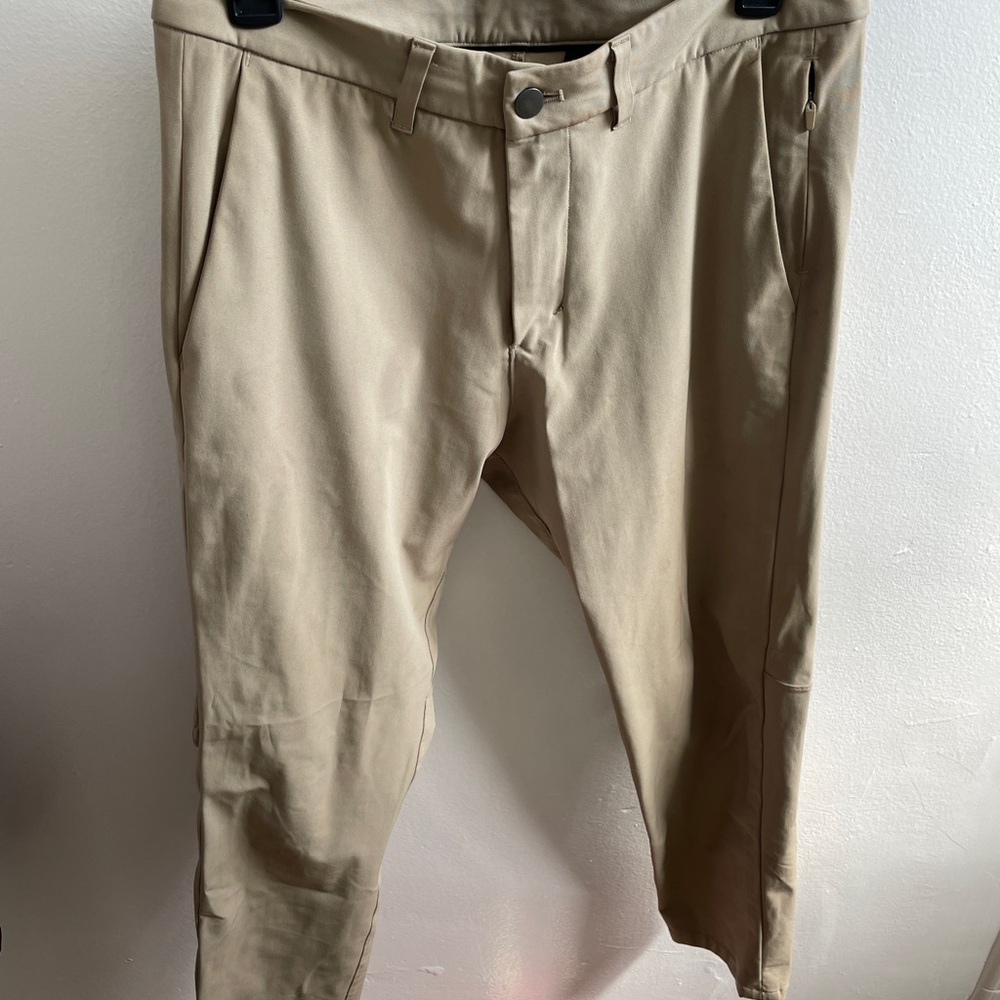 Lululemon Athletica commission slim Tan Chinos size 31x30